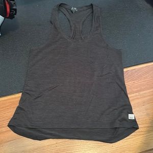 Vuori Lux Performance Tank